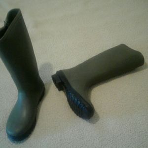 Rain boots
